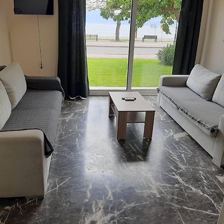 Nafpaktos Seaside Apartment Bagian luar foto