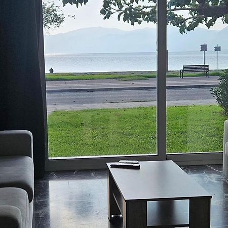 Nafpaktos Seaside Apartment Bagian luar foto
