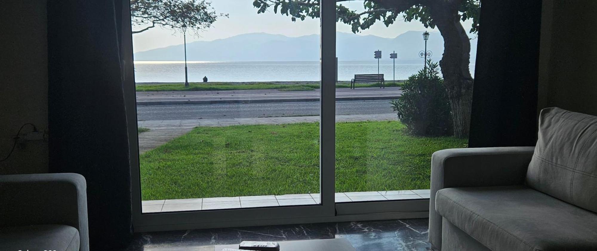Nafpaktos Seaside Apartment Bagian luar foto