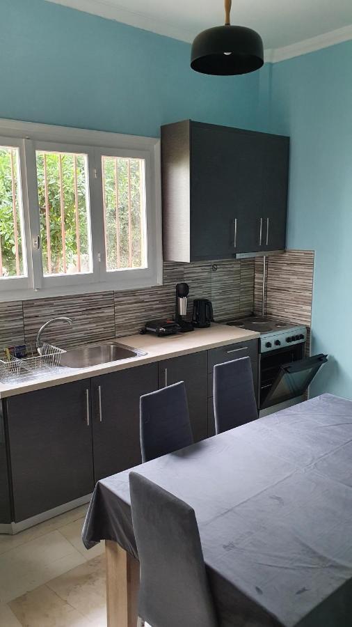 Nafpaktos Seaside Apartment Bagian luar foto